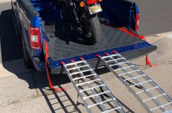 Rampas seguras y fáciles de usar para subir motos a camionetas