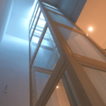 Instalar ascensor sin rampa en edificio: ¿es necesario?